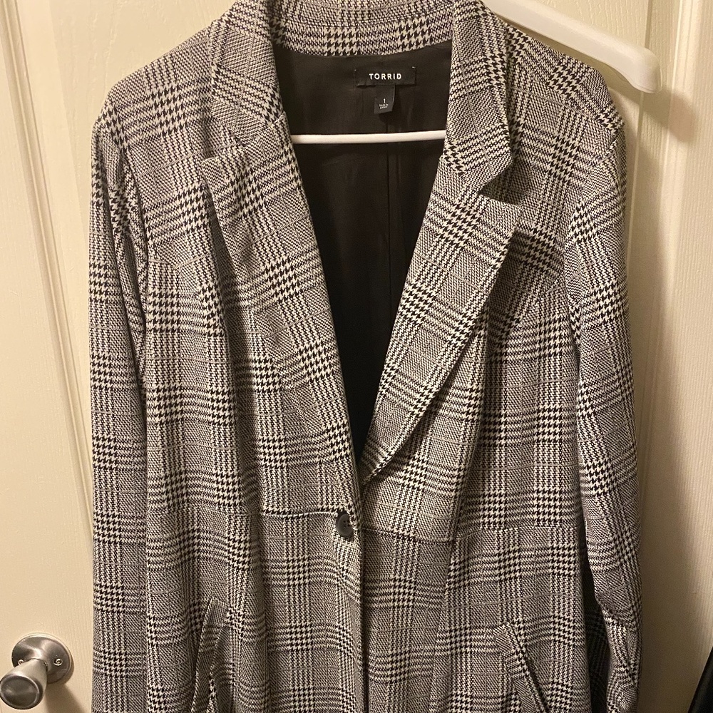 Torrid houndstooth coat